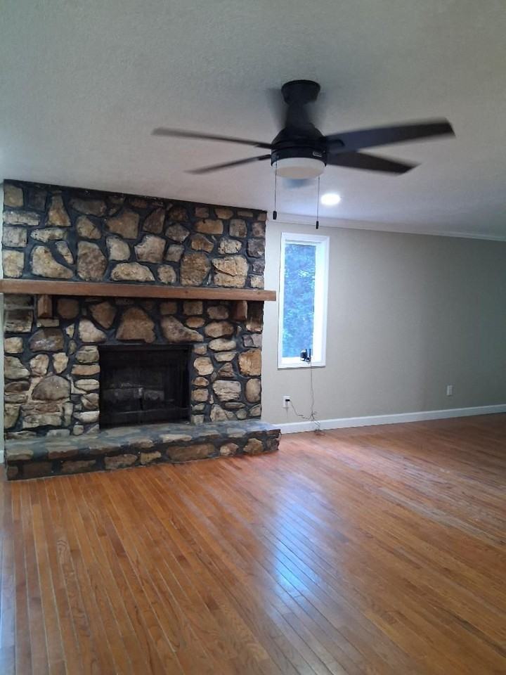 1305 Sun Cir - Photo 2 of 14