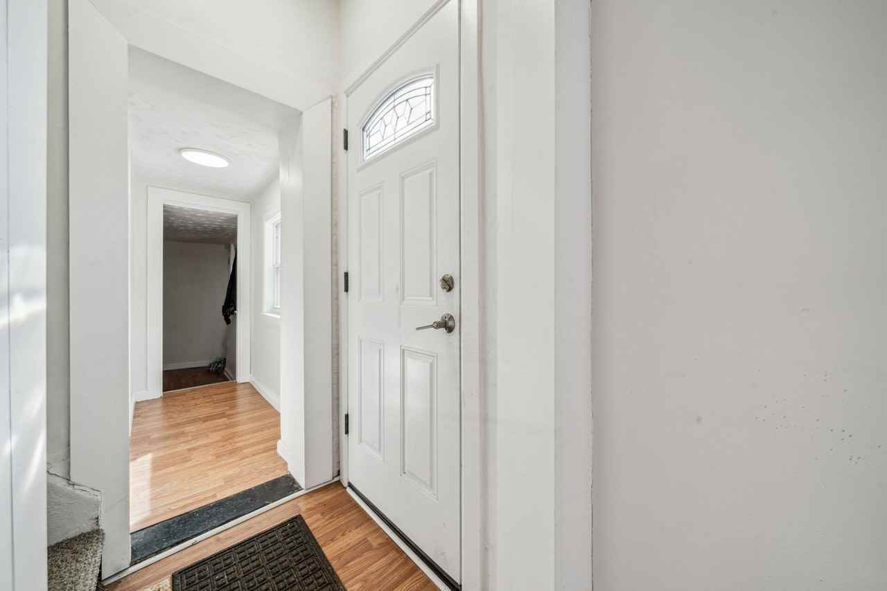 2819 Spring Garden Ave - Photo 2 of 25
