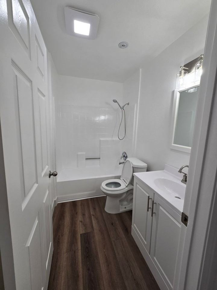 9429 Van Nuys Blvd (1450.25) - Photo 3 of 9