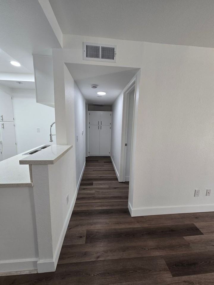 9429 Van Nuys Blvd (1450.25) - Photo 6 of 9