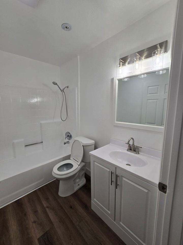 9429 Van Nuys Blvd (1450.25) - Photo 7 of 9