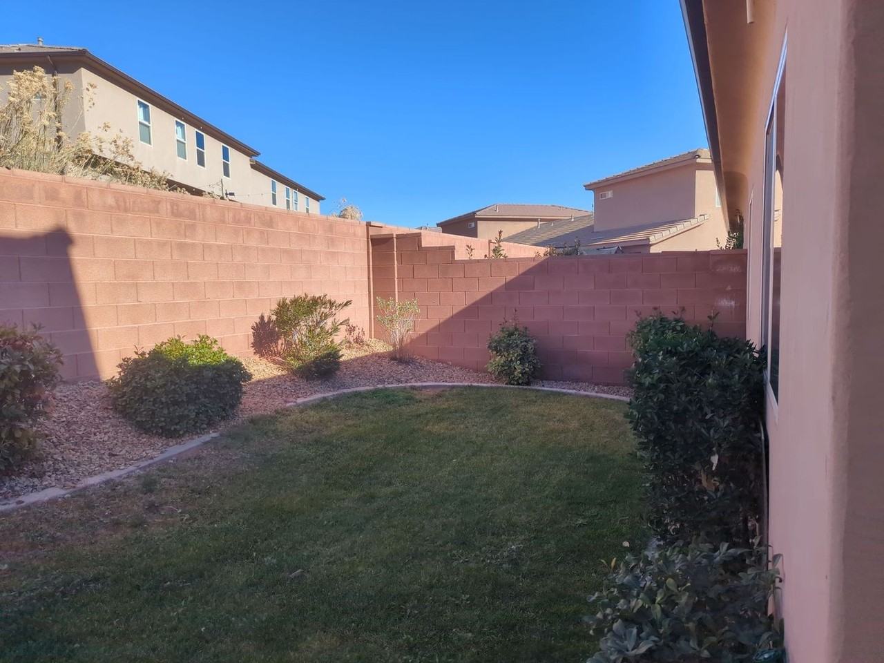 424 N Creek Ridge Dr - Photo 3 of 4