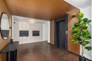 featured image of 412 N Oakhurst Dr