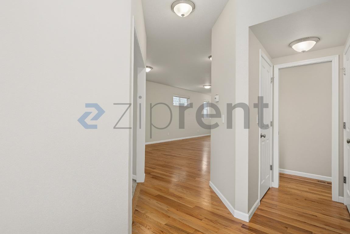 7625 Kodiak Ave Ne - Photo 6 of 29