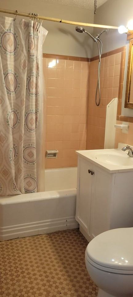 4424 Marple St - Photo 5 of 13