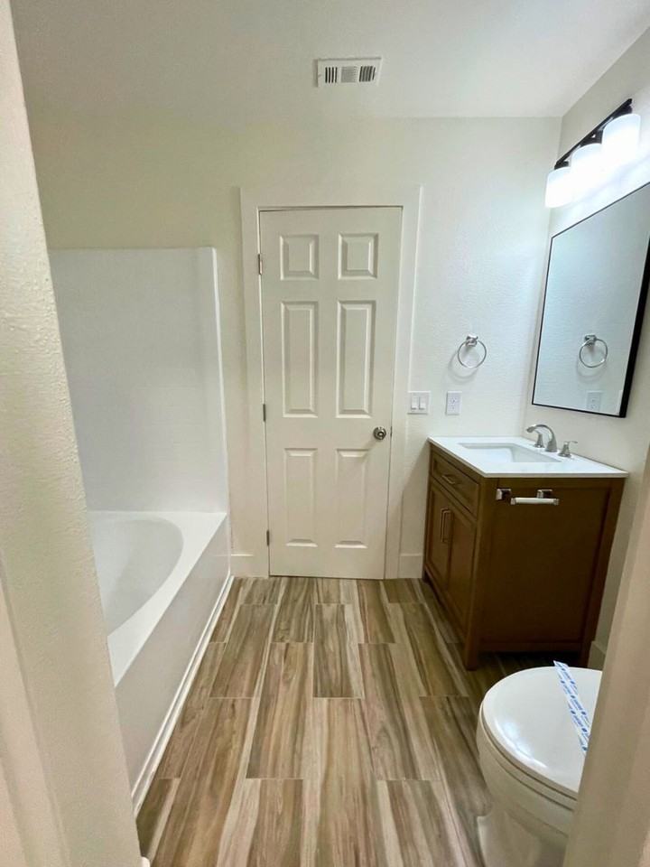 2317 Logsdon Dr - Photo 6 of 35