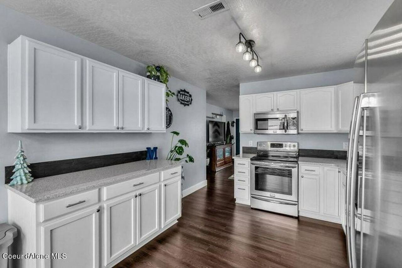 3274 Lotze Loop - Photo 3 of 31