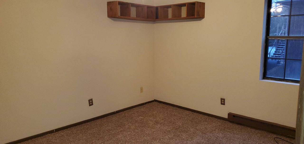 8303 W Southeast Ct - Photo 7 of 15