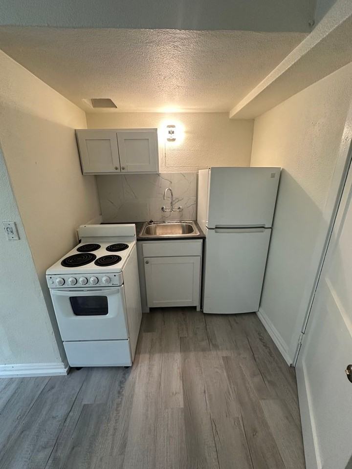 2123 Lauula St #2 - Photo 3 of 11