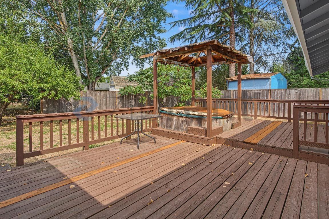 2165 Sw 208th Ave - Photo 5 of 26