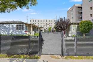 8836 Ramsgate Ave - Photo 1 of 1