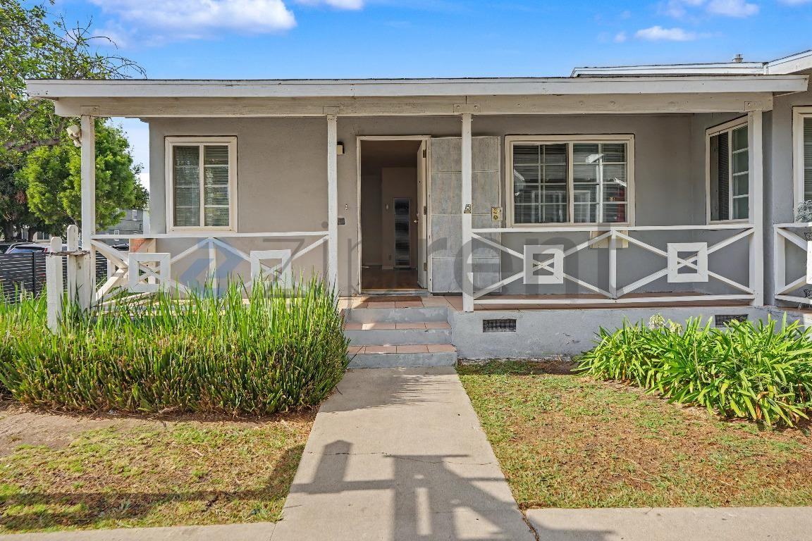 8836 Ramsgate Ave - Photo 4 of 11