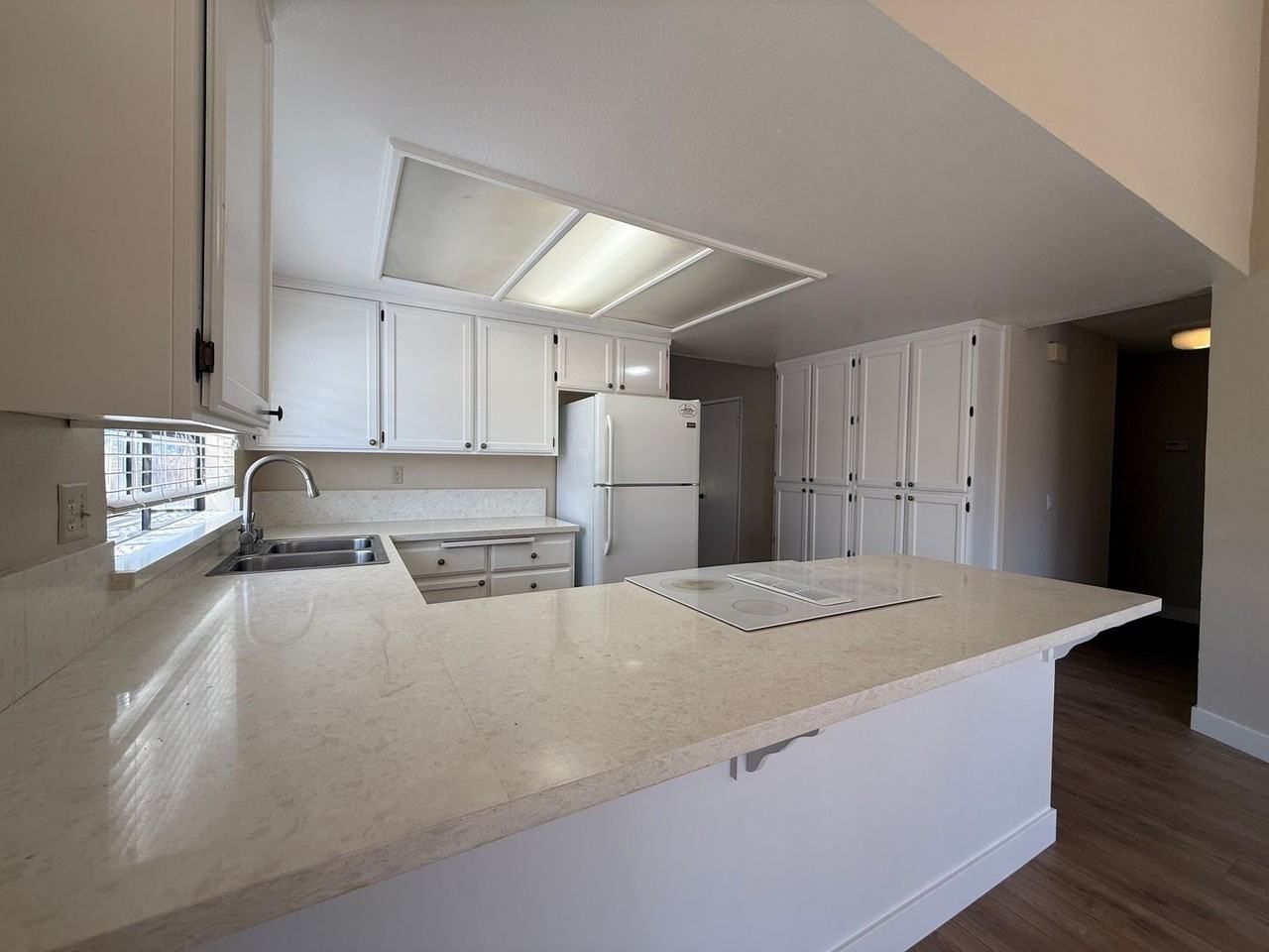 535 Bayview Park Dr - Photo 4 of 15