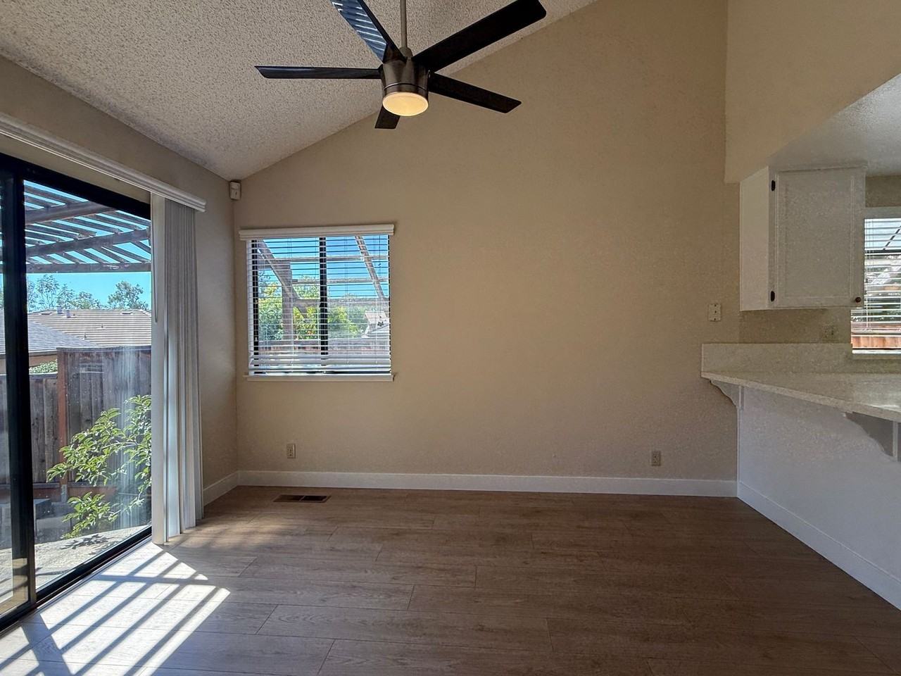 535 Bayview Park Dr - Photo 5 of 15
