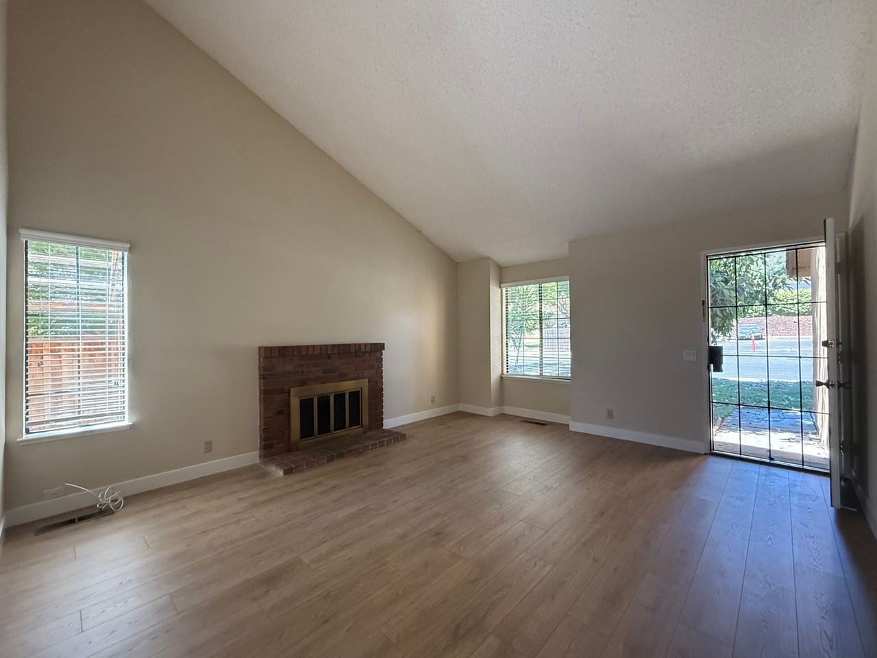 535 Bayview Park Dr - Photo 7 of 15