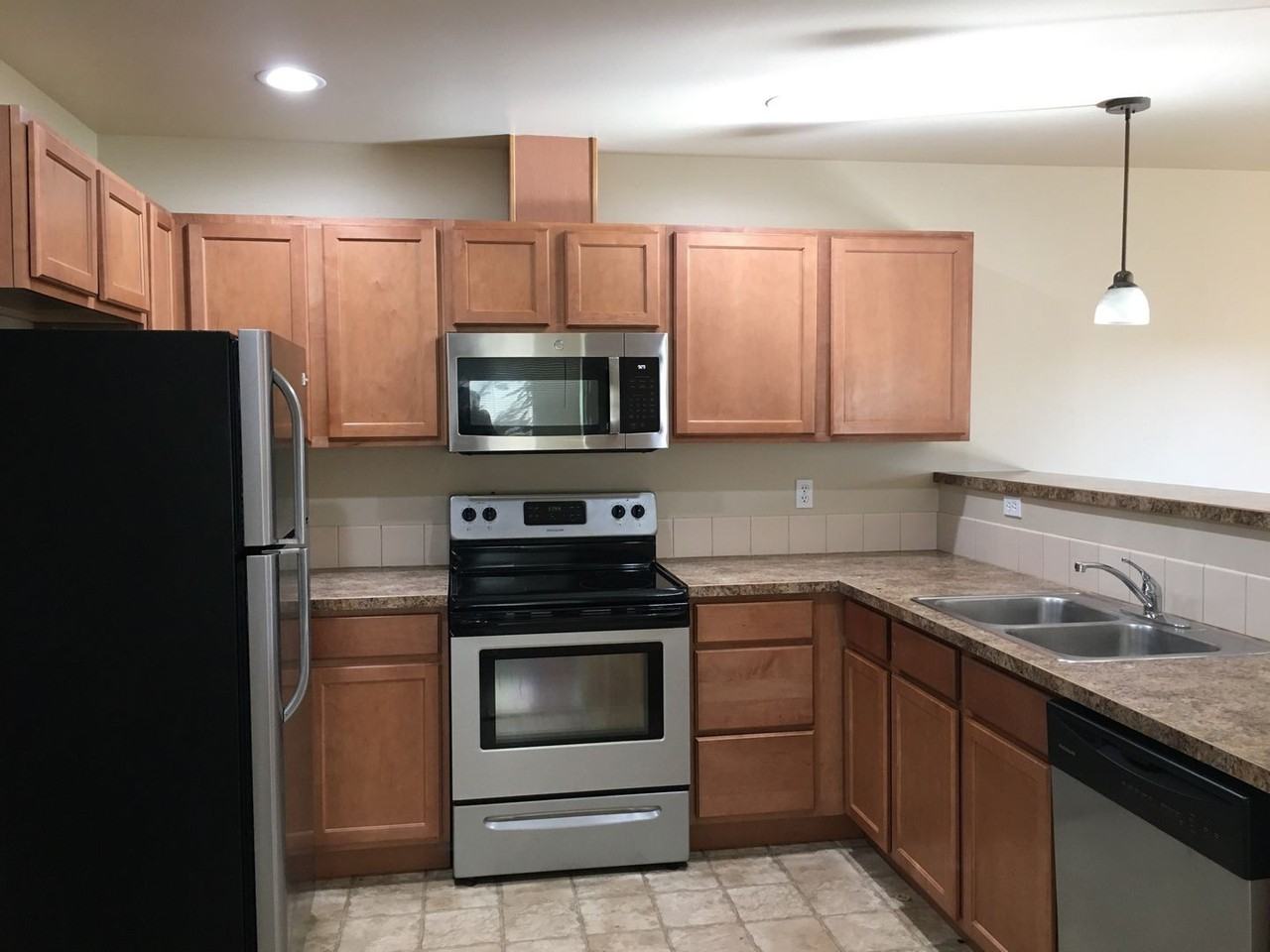 1235 Sw 27th St - Photo 2 of 26