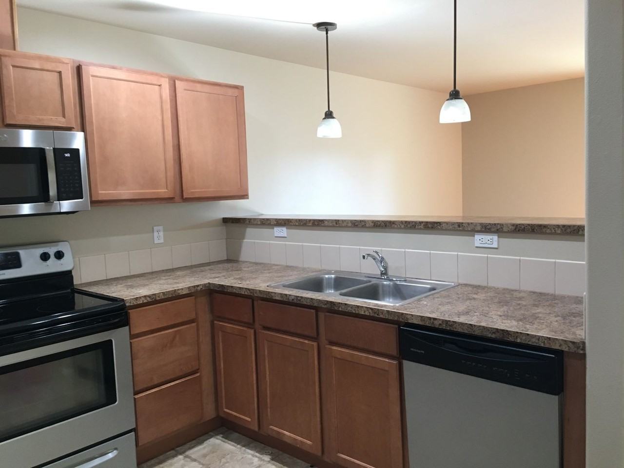 1235 Sw 27th St - Photo 3 of 26