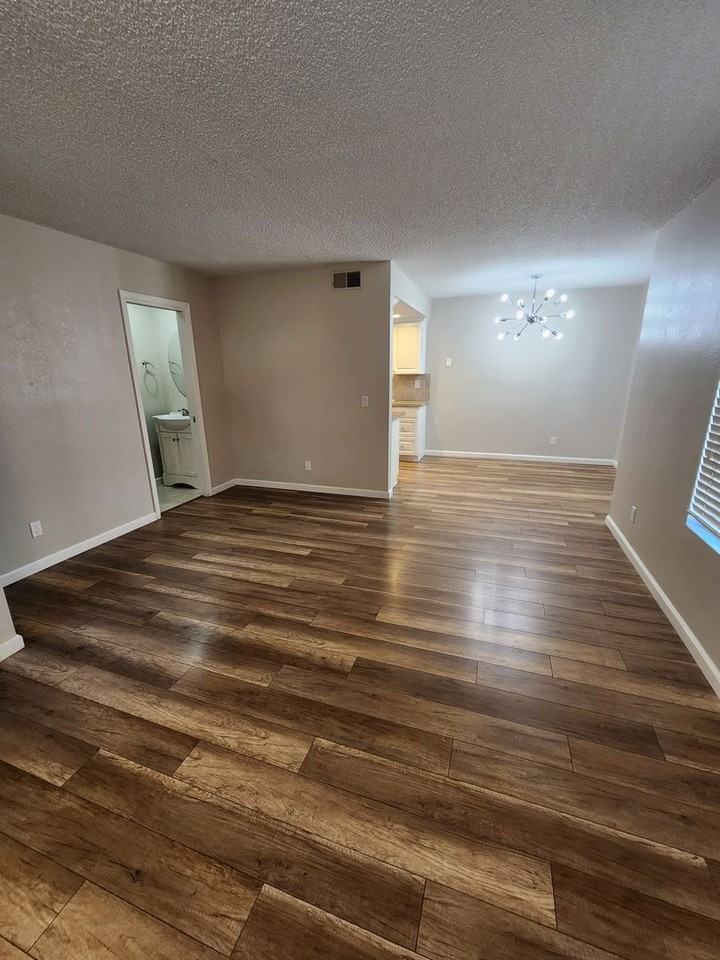 1744 Longbranch Ave - Photo 4 of 19