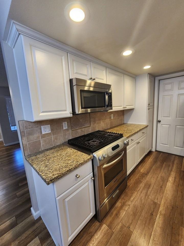 1744 Longbranch Ave - Photo 7 of 19