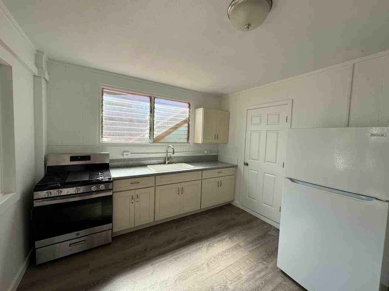 46 Hui Rd F #C - Photo 2 of 6