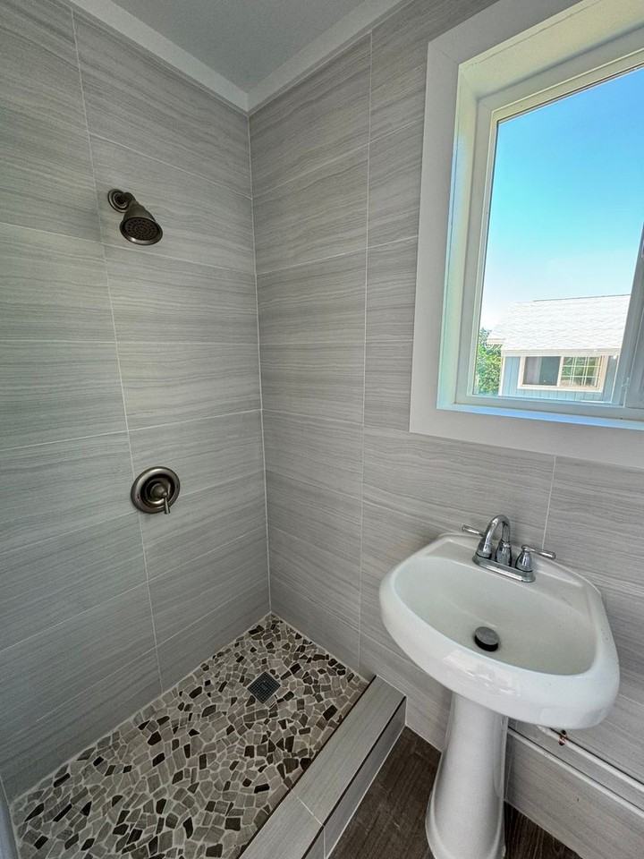 46 Hui Rd F #C - Photo 6 of 6