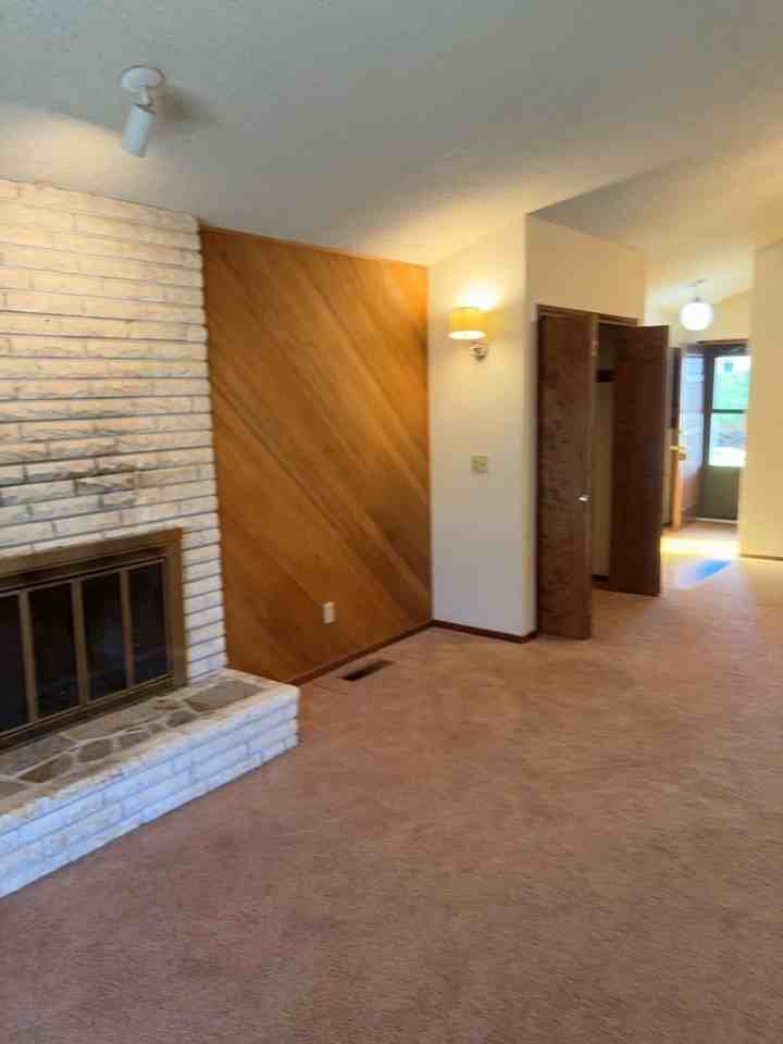 7606 Nw 3rd Ave - Photo 3 of 21