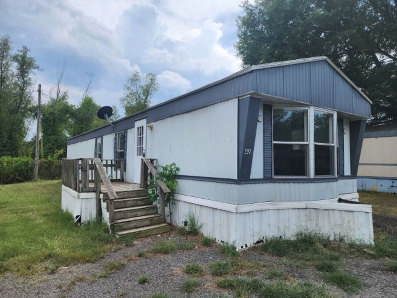 42 Wilma Ln - Photo 2 of 19