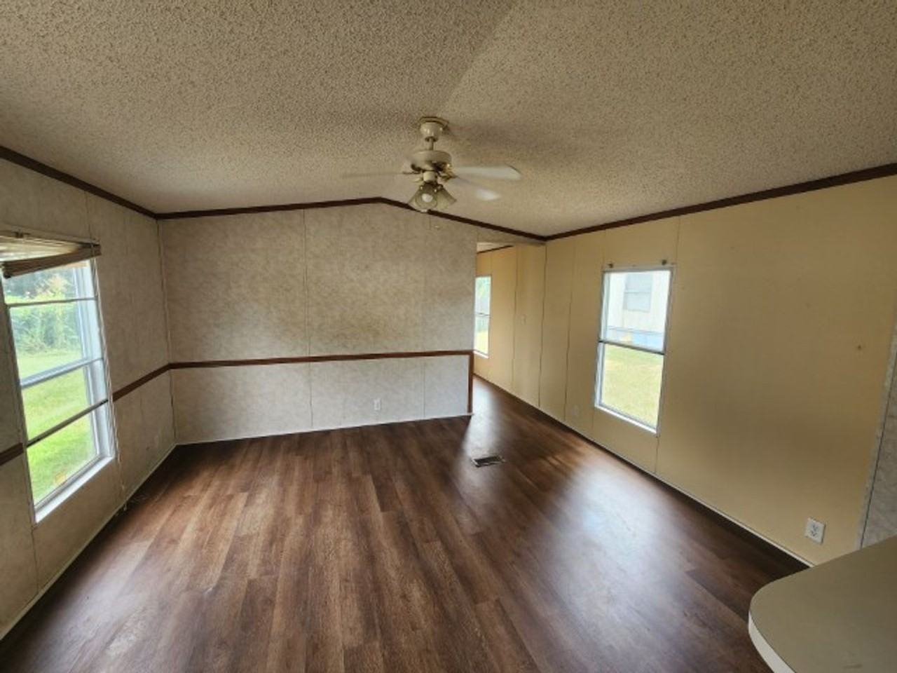 42 Wilma Ln - Photo 3 of 19