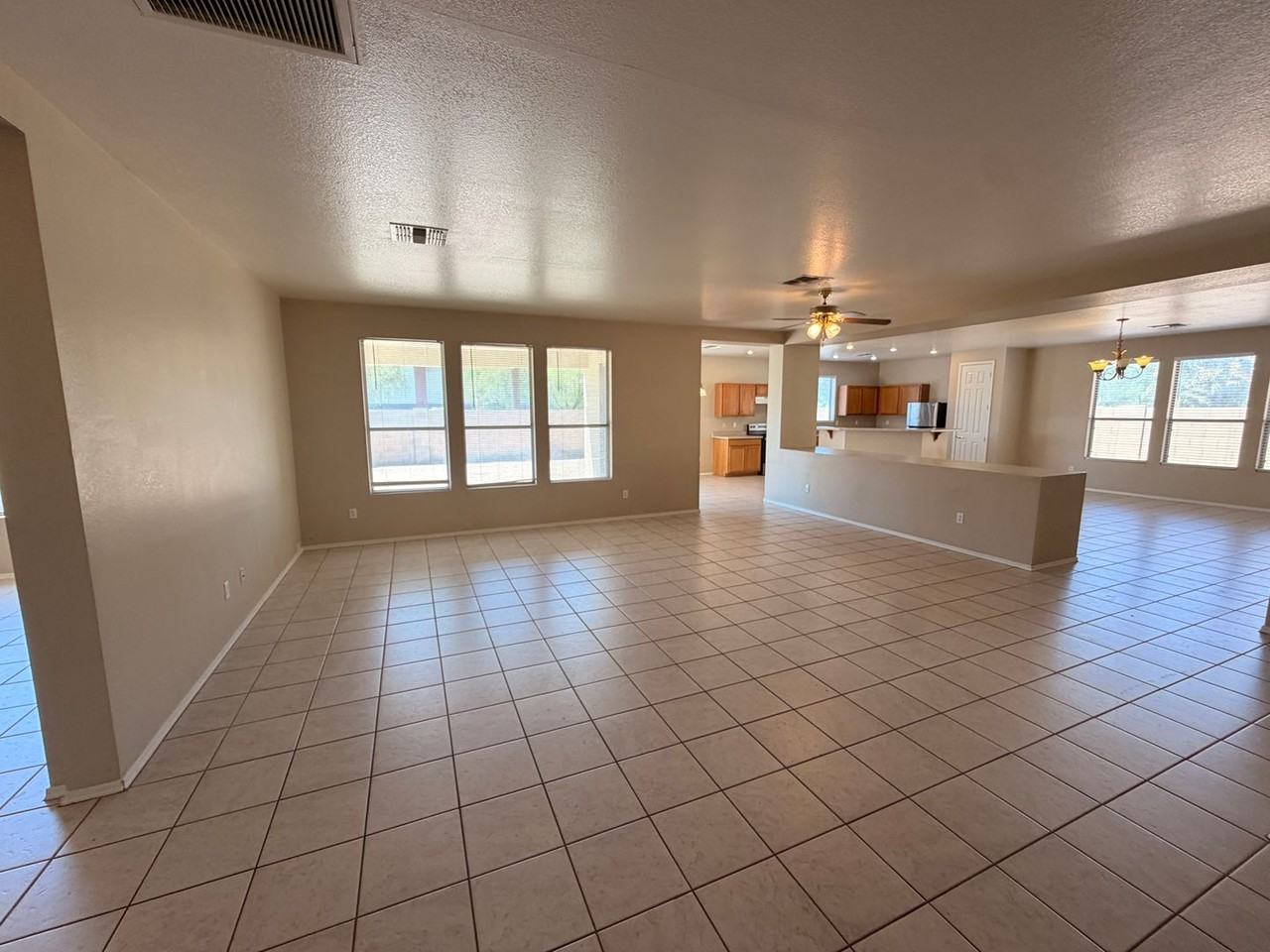 9817 W Las Palmaritas Dr - Photo 3 of 31