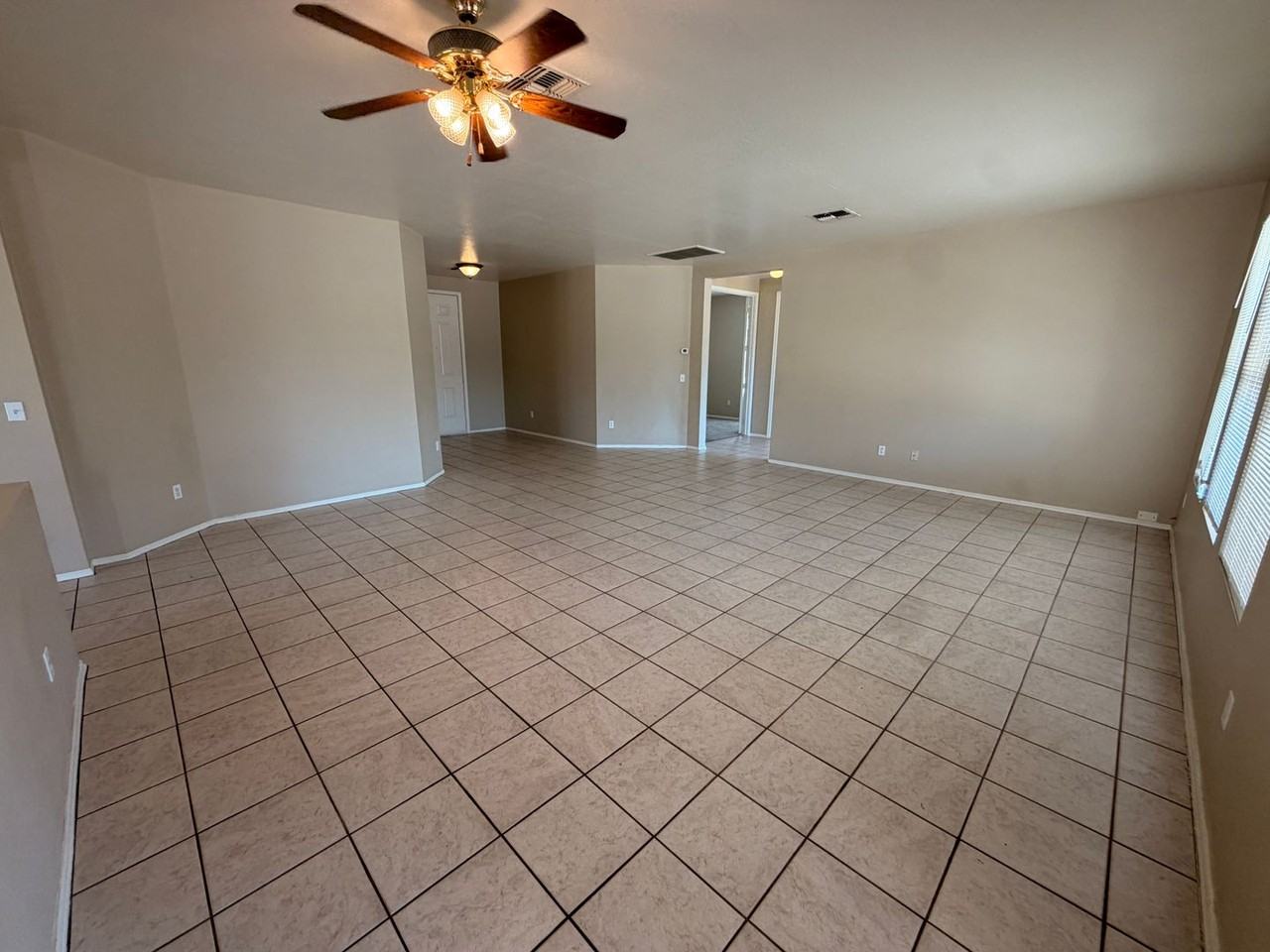 9817 W Las Palmaritas Dr - Photo 6 of 31
