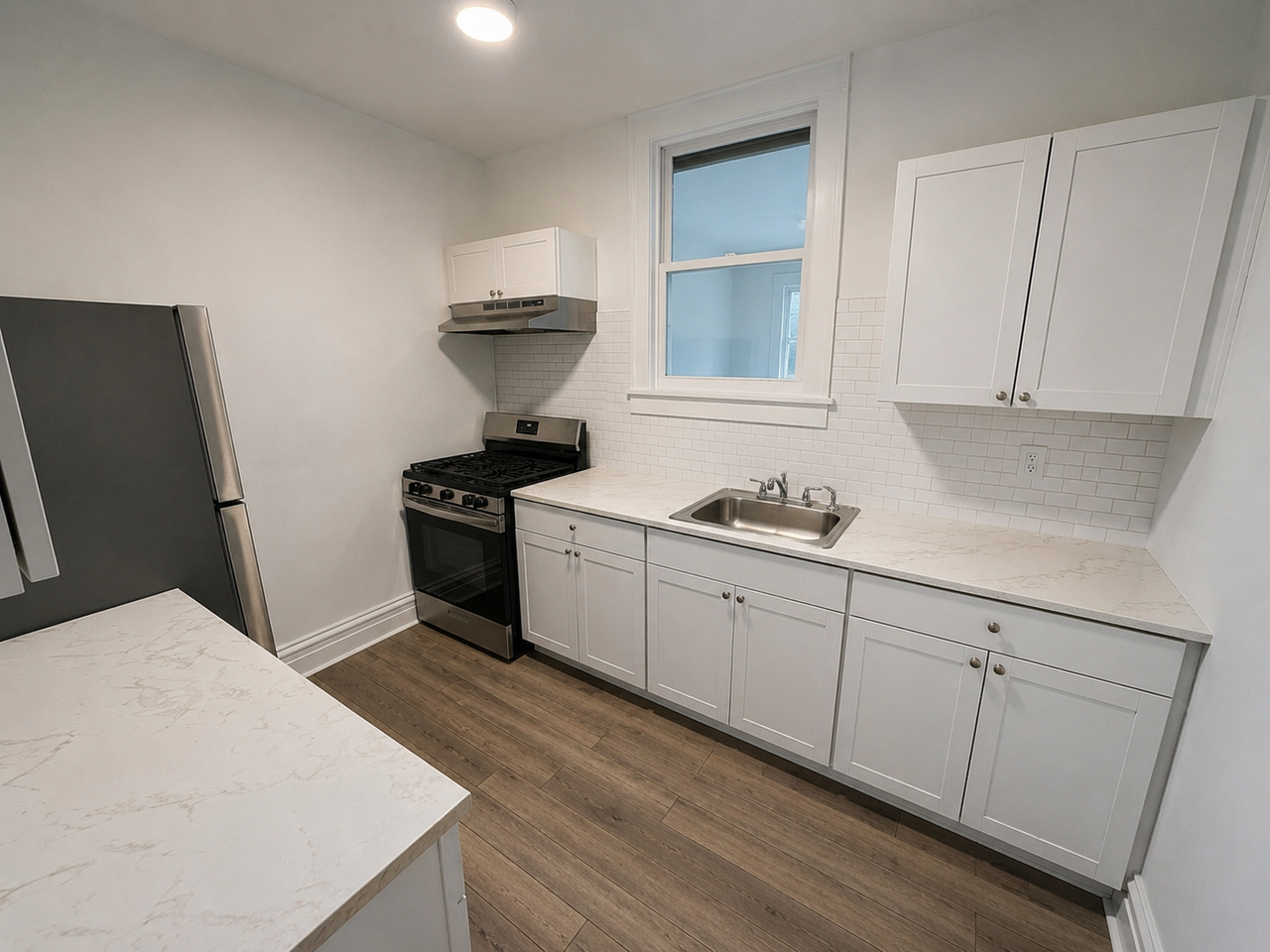 707 Warren St - Photo 2 of 9