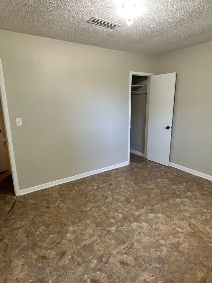 63 Groner St - Photo 7 of 20