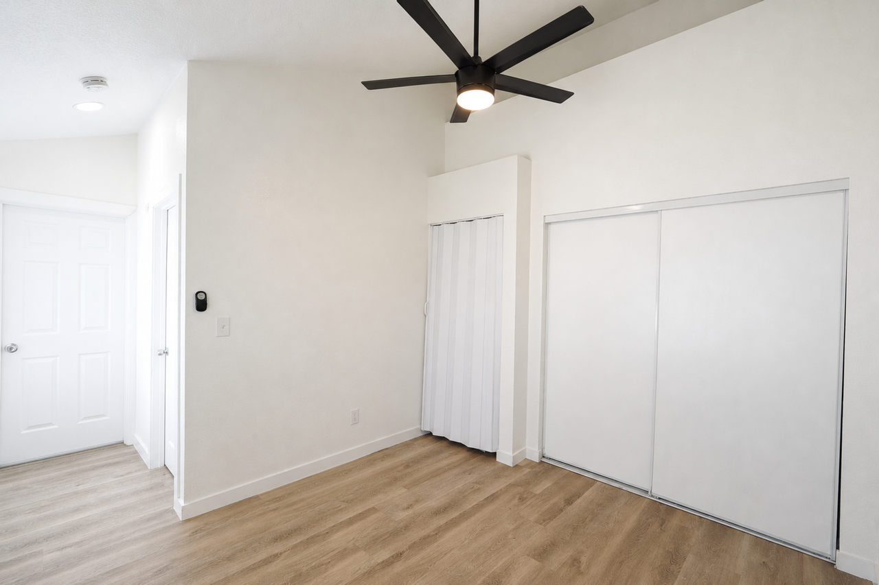 12549 Lasselle St - Photo 7 of 18