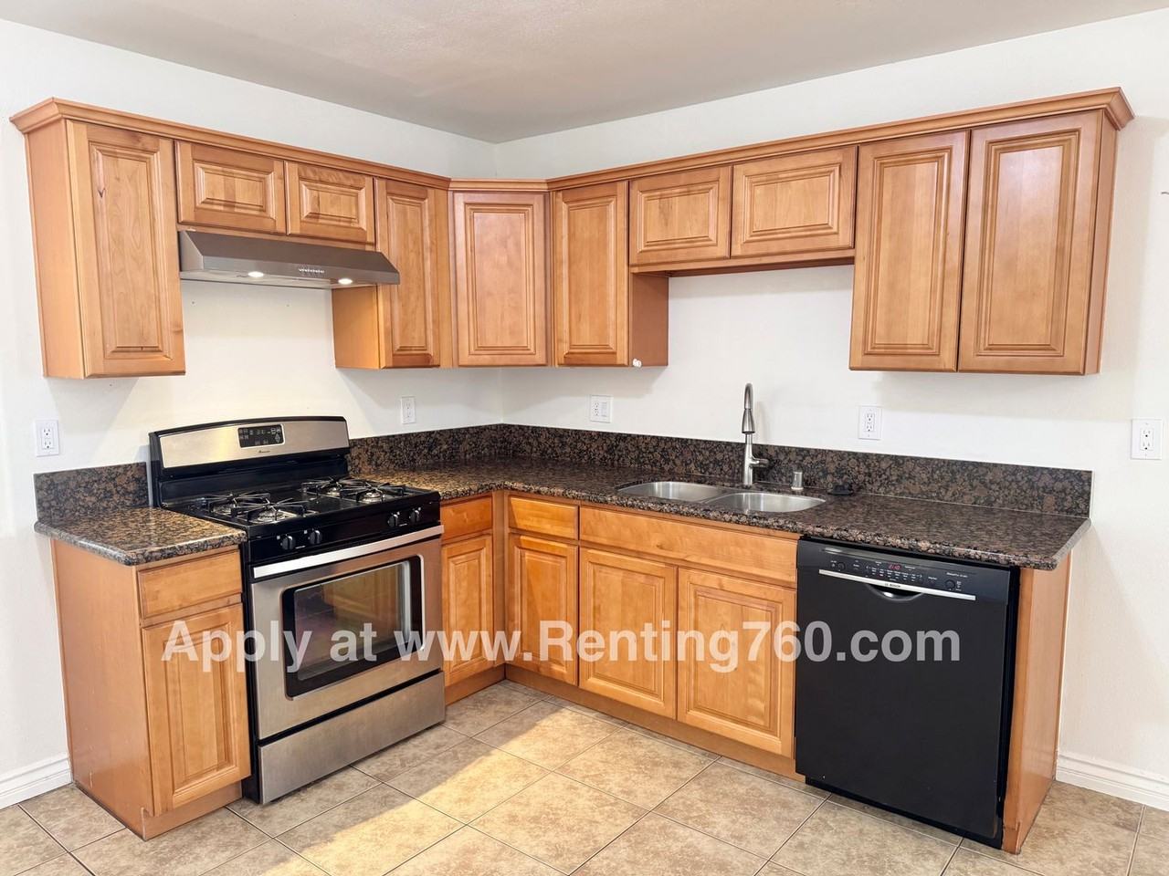 8650 Abeland Rd - Photo 5 of 31