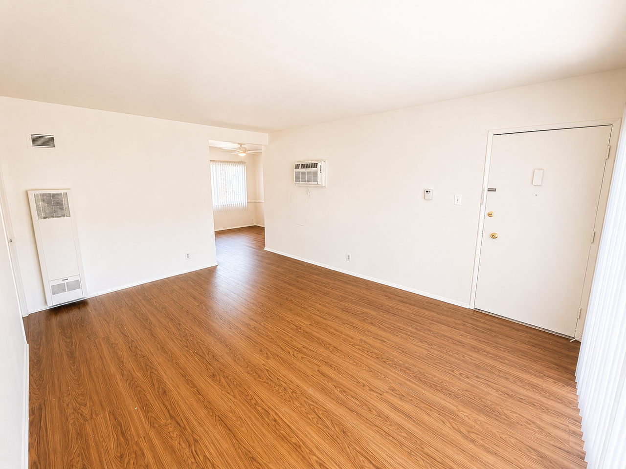 Camarillo 10250 - Photo 2 of 10