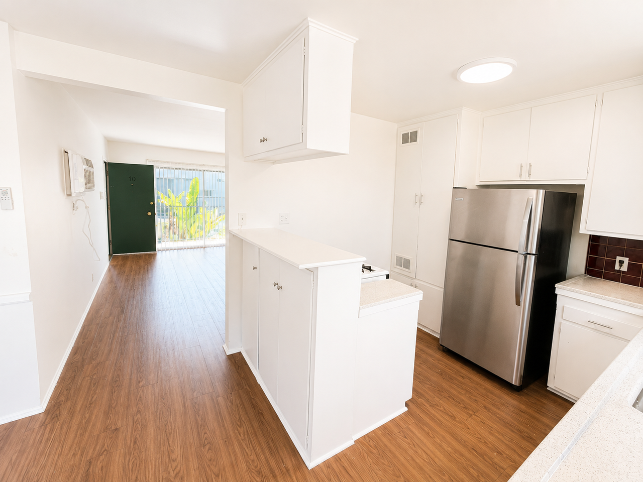 Camarillo 10250 - Photo 5 of 10