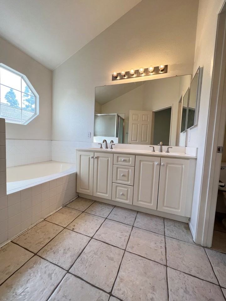 12625 El Camino Real #D - Photo 5 of 24