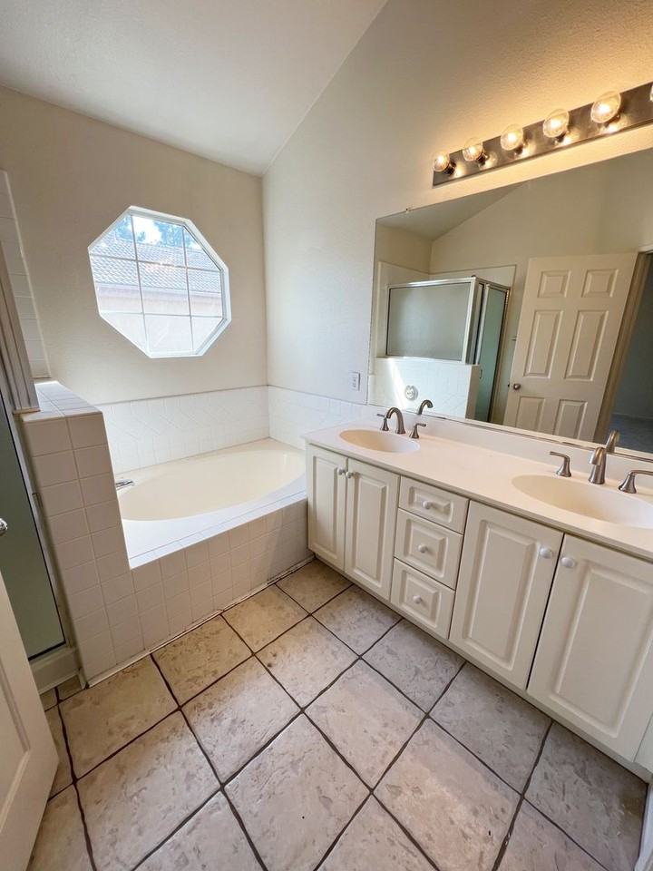 12625 El Camino Real #D - Photo 6 of 24