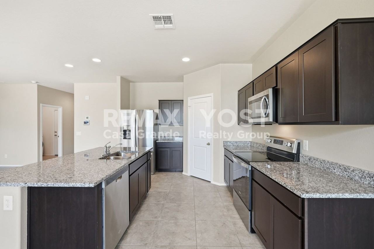 3570 N Cinnabar Pl - Photo 5 of 22