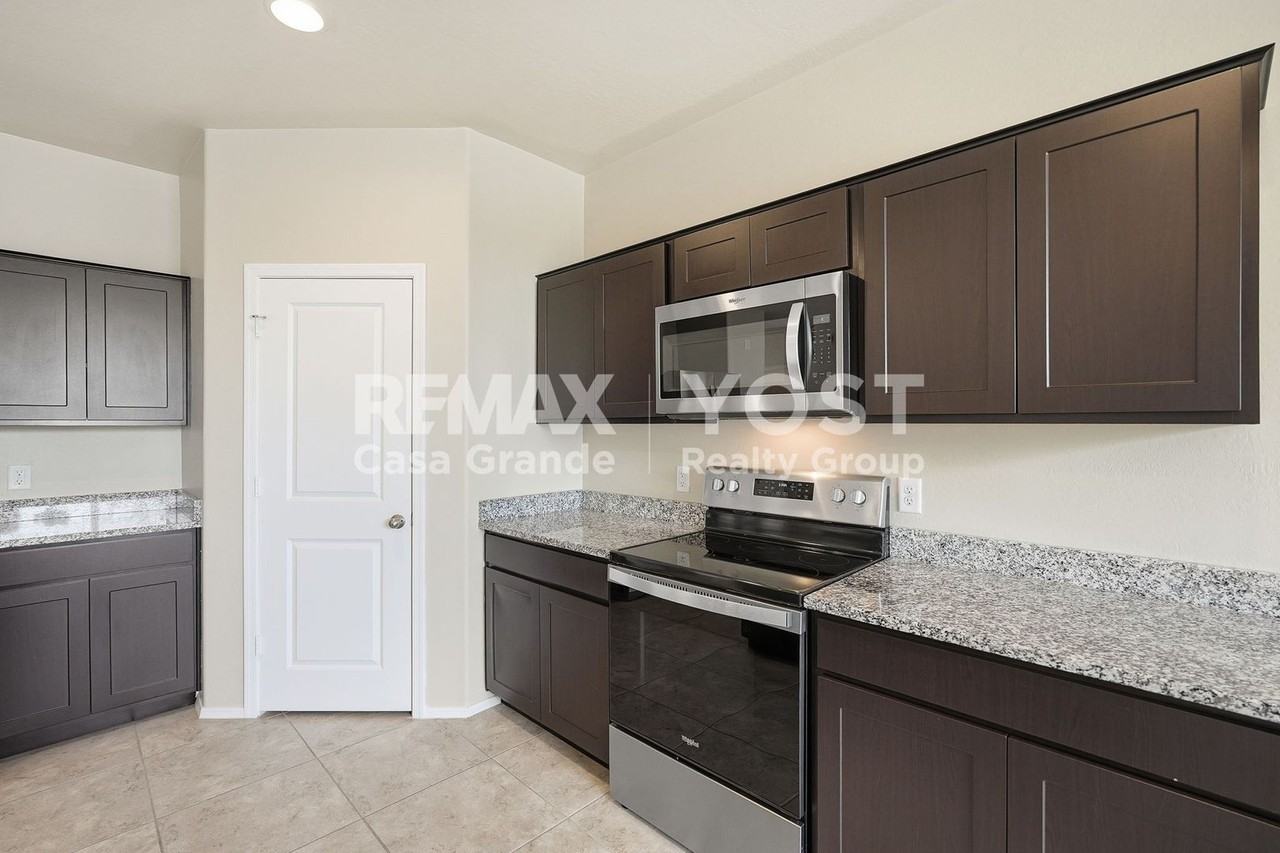 3570 N Cinnabar Pl - Photo 6 of 22