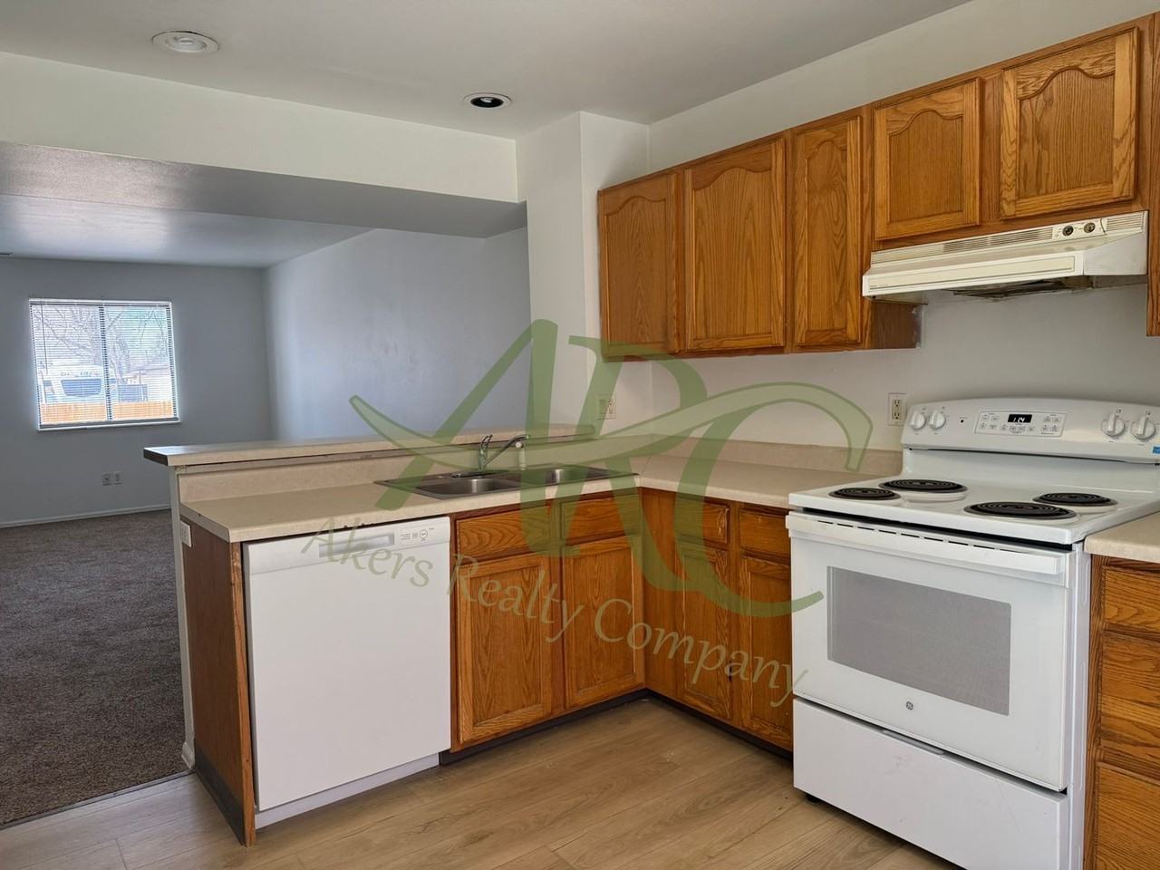 1401 E 19th St - Photo 5 of 12