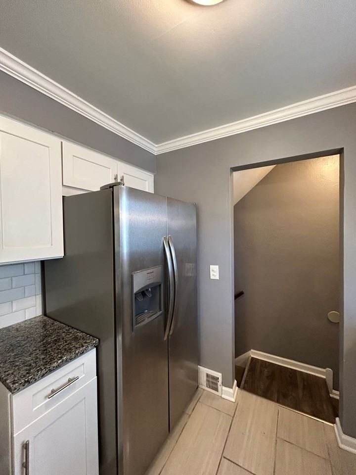 4126 Hinsdale Rd - Photo 4 of 50