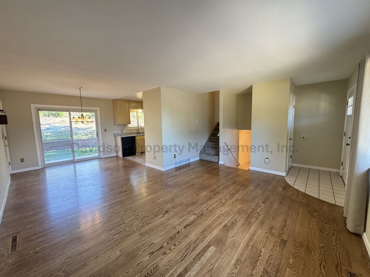 1429 Auburn Dr - Photo 3 of 15