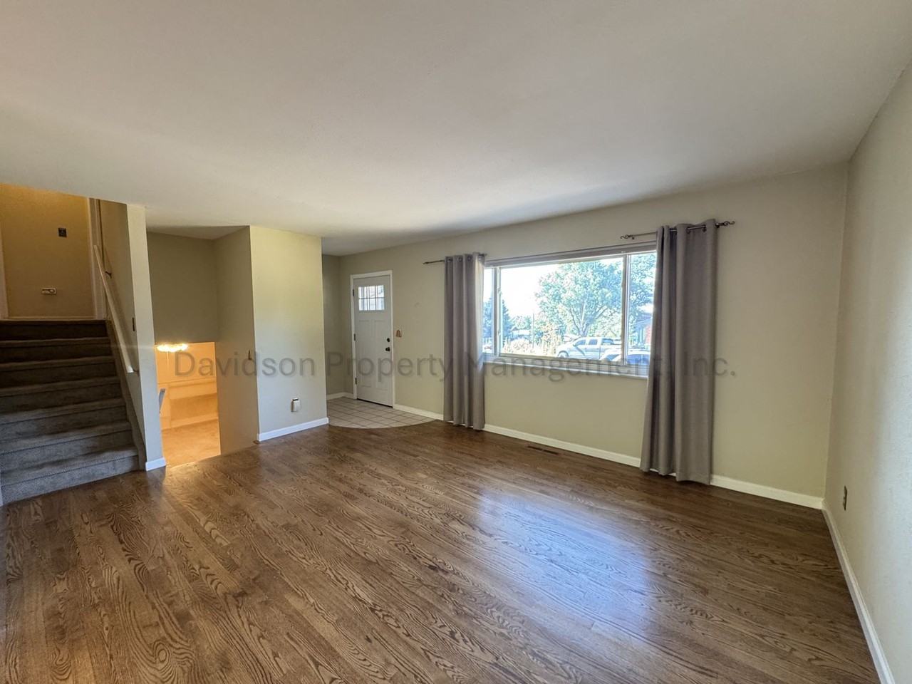 1429 Auburn Dr - Photo 4 of 15