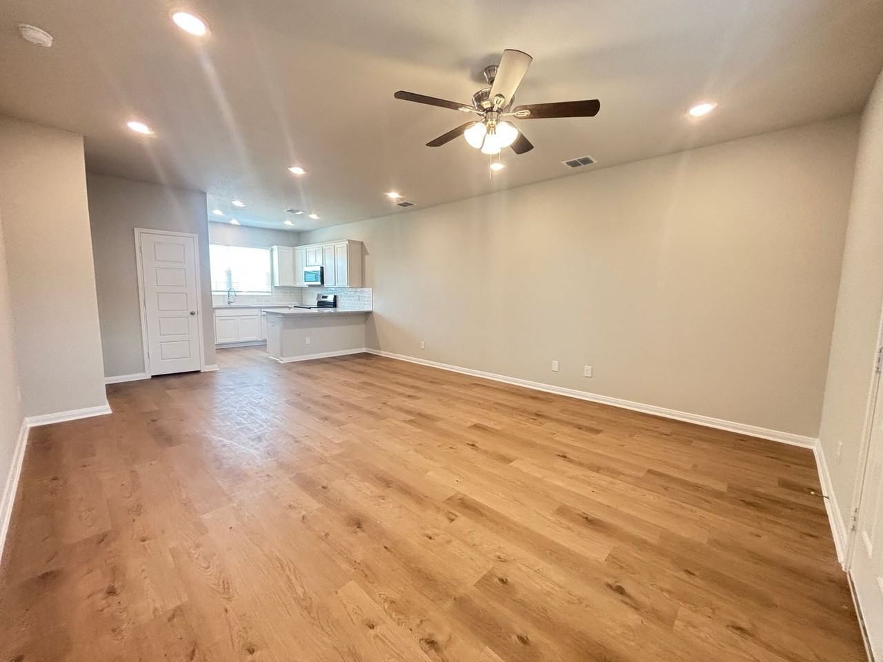 13350 13350 Rowdy CV San Antonio, TX 78249 #101 - Photo 6 of 21