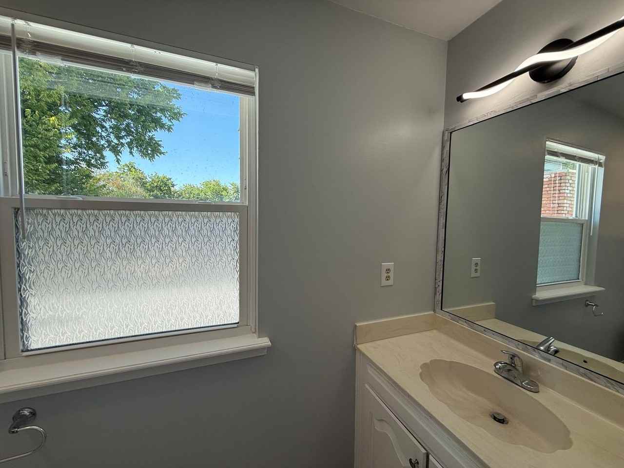 137 E K Pl - Photo 7 of 22