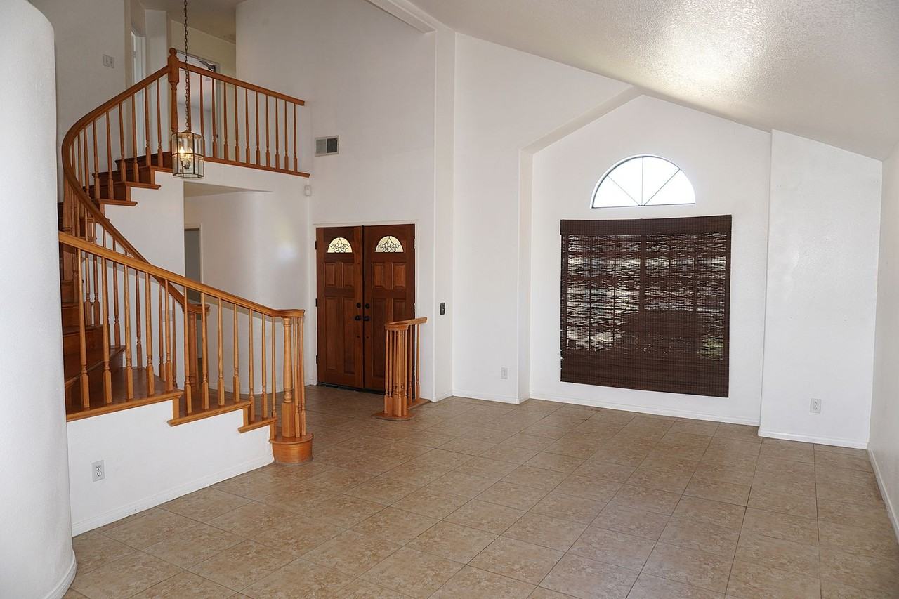25955 La Barca Rd - Photo 2 of 28