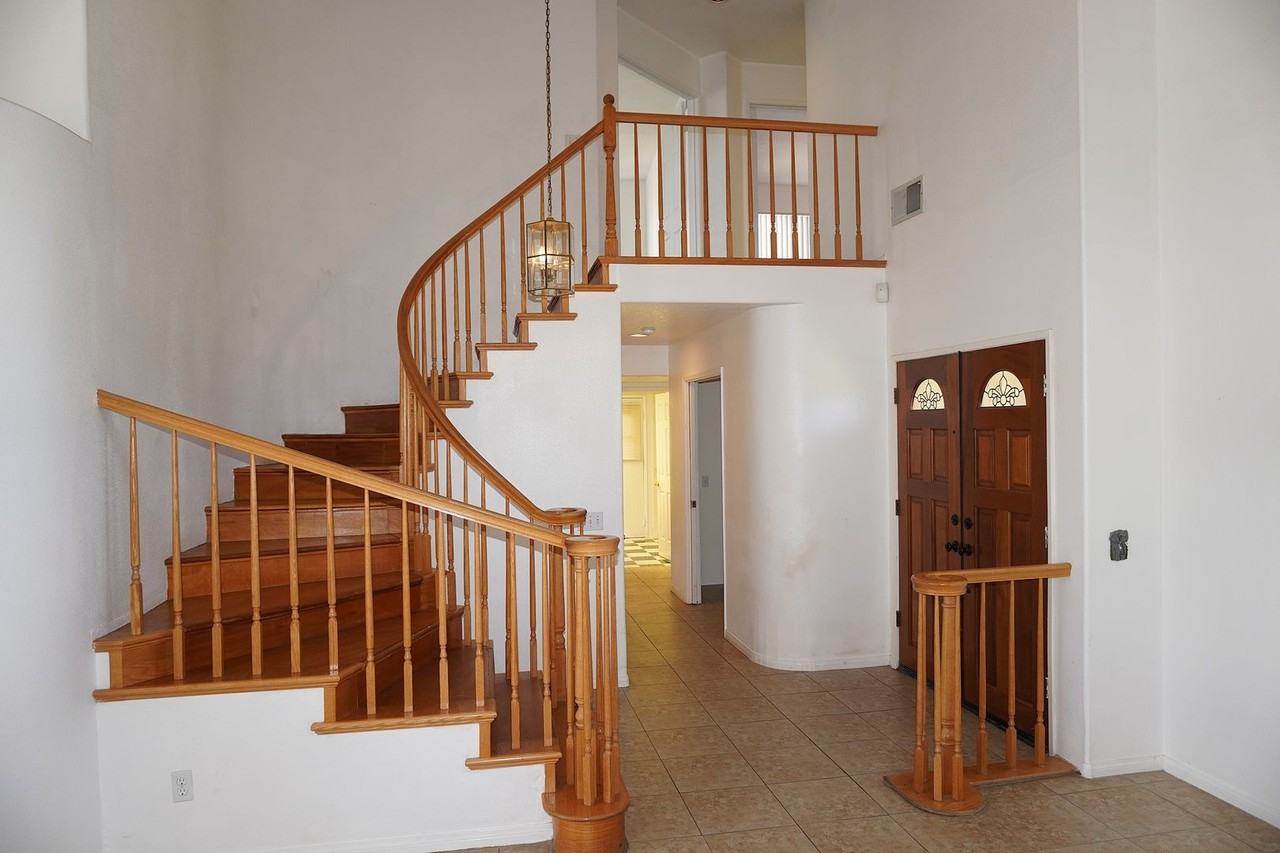 25955 La Barca Rd - Photo 4 of 28