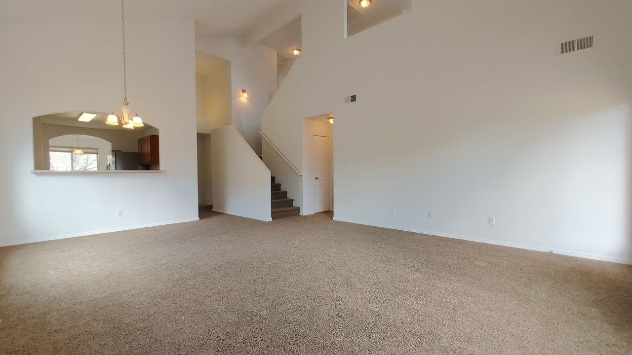 2105 Margarita Dr Se - Photo 3 of 21