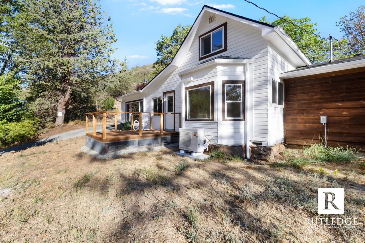 3838 Highway 238 - Photo 5 of 20